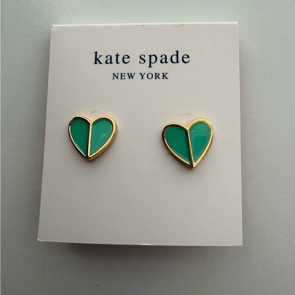 Kate Spade New York Heritage Spade Small Green Enamel Heart Studs